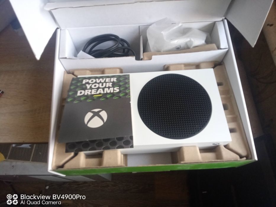 Продам Xbox series s 515