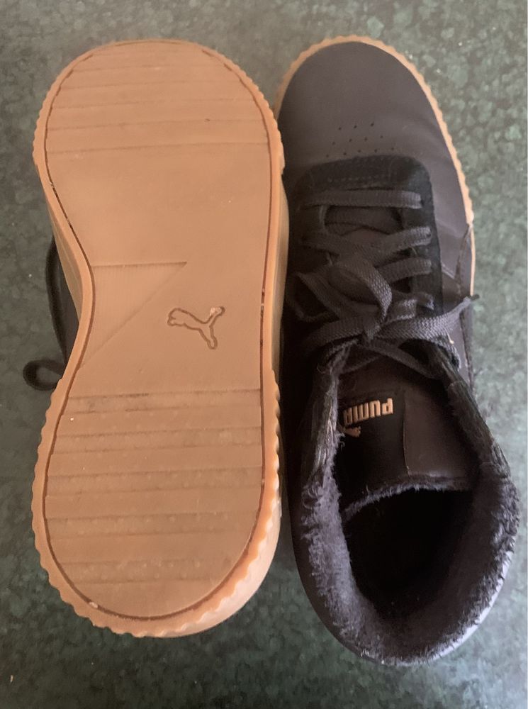 Жіночі демісезонні кросівки Puma