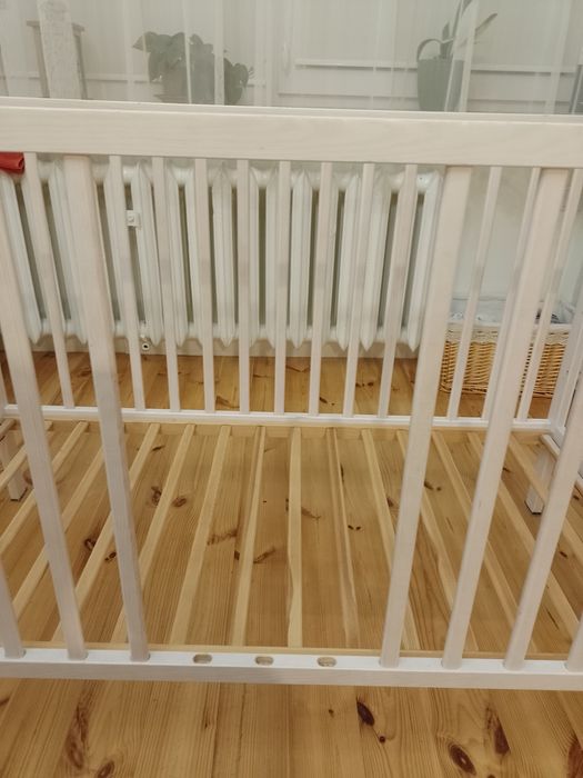 Niemowlęce łóżeczko