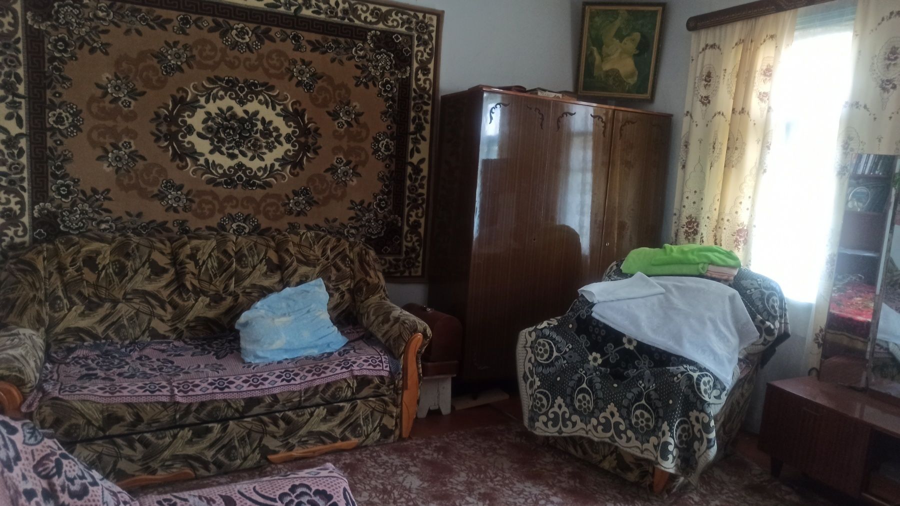 Продам пів-будинка. м.Олевськ, вул Інтернаціональна. Без комісії.
