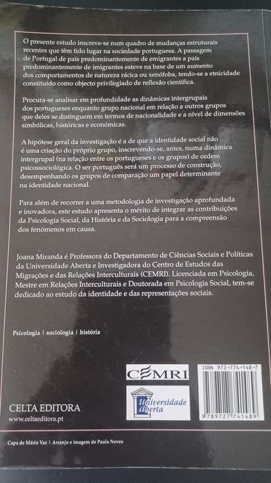 Livro "A Identidade Nacional" de Joana Miranda