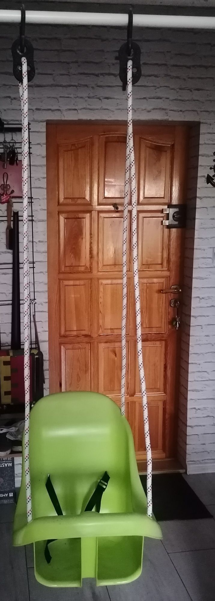 Huśtawka ogrodowa lub w domu