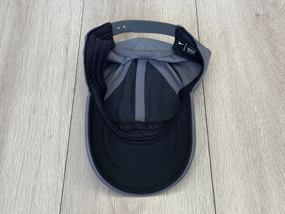 Кепка сіра Nike Dri fit
