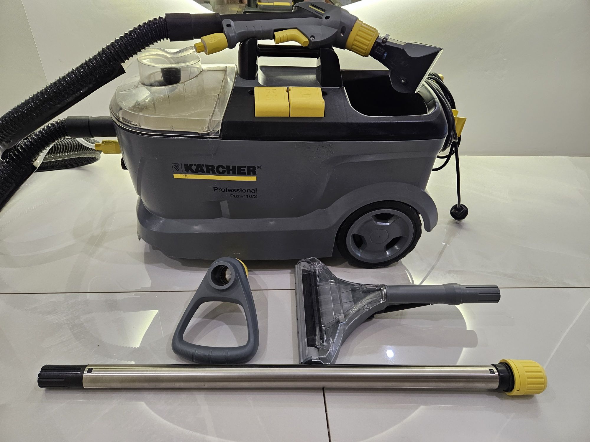 Пилосос миючий Karcher PUZZI 10/2