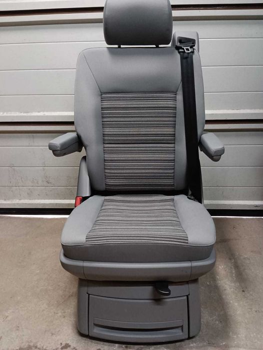 Fotel obrotowy Multivan California VW T5 T6