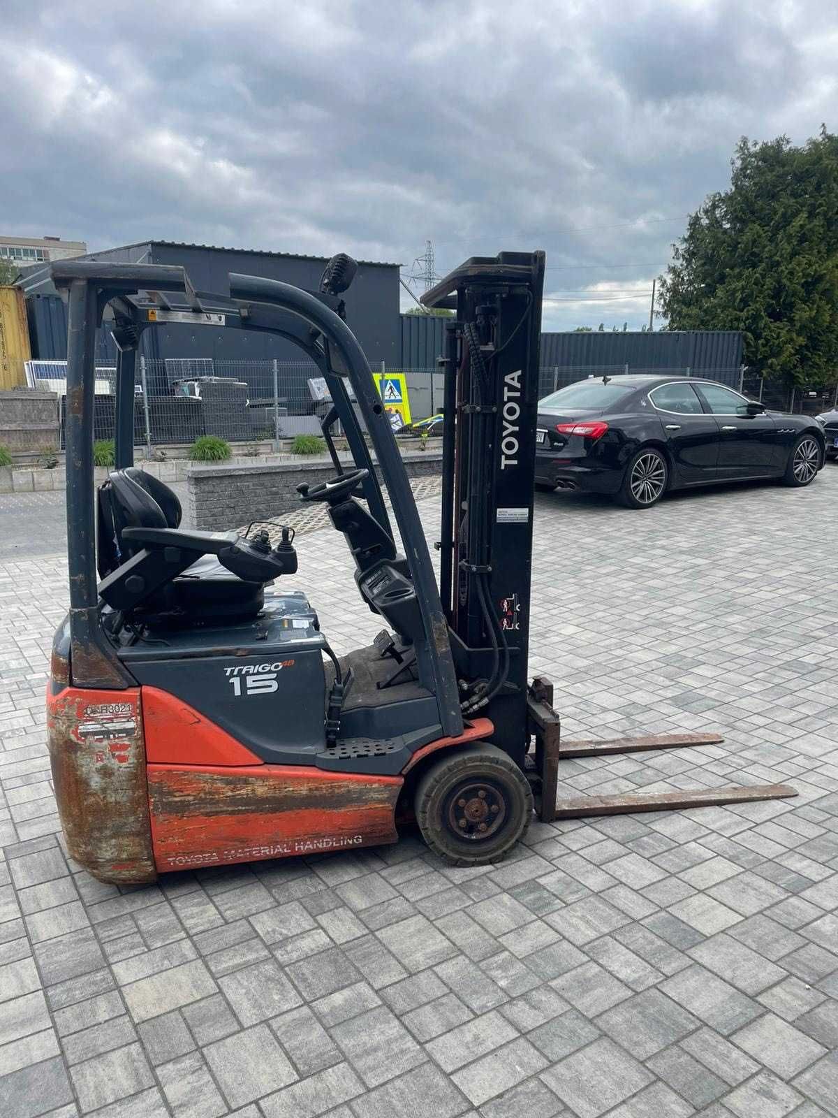 Wózek widłowy elektryczny Toyota 8FBE15T Duplex, wolny skok