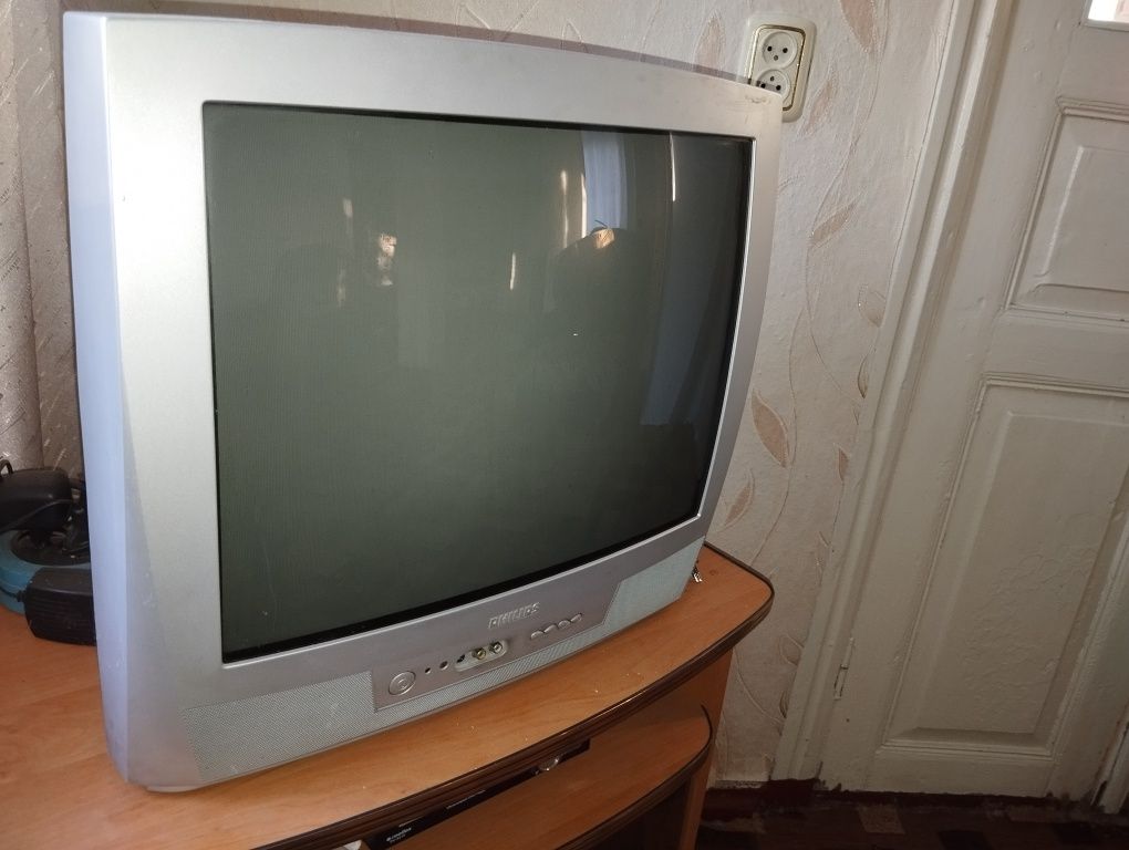 телевизор PHILIPS  21PT1557