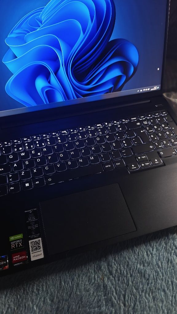Lenovo IdeaPad 5 Pro Gen 6
IdeaPad 5 Pro Gen 6 (16" AMD)
IdeaPad 5