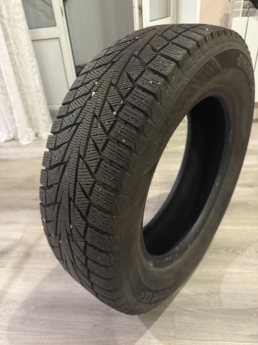 Зимова гума Hankook Winter i*cept iZ2 205/65 R16 99T XL — пробіг лише