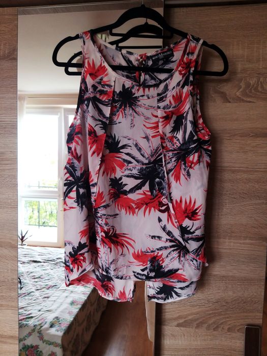 Asymetryczna zwiewna bluzka tył tyłem m 38 kwiaty palmy biała czarna