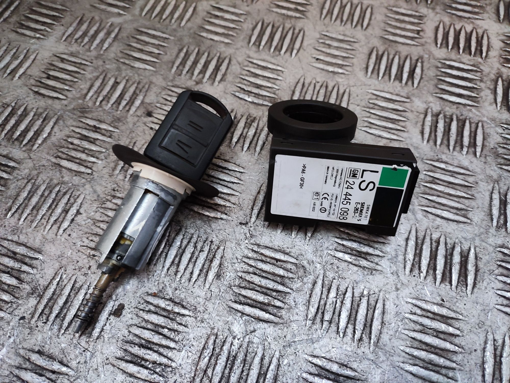 Opel Corsa C 1.0 komputer stacyjka immobiliser licznik
