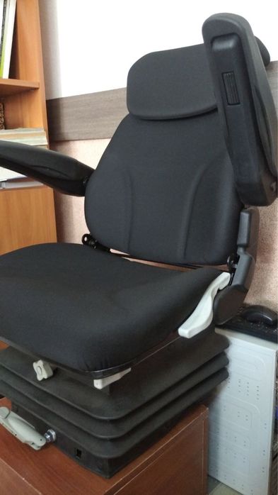 Сидіння Claas, John Deere, Case, NH