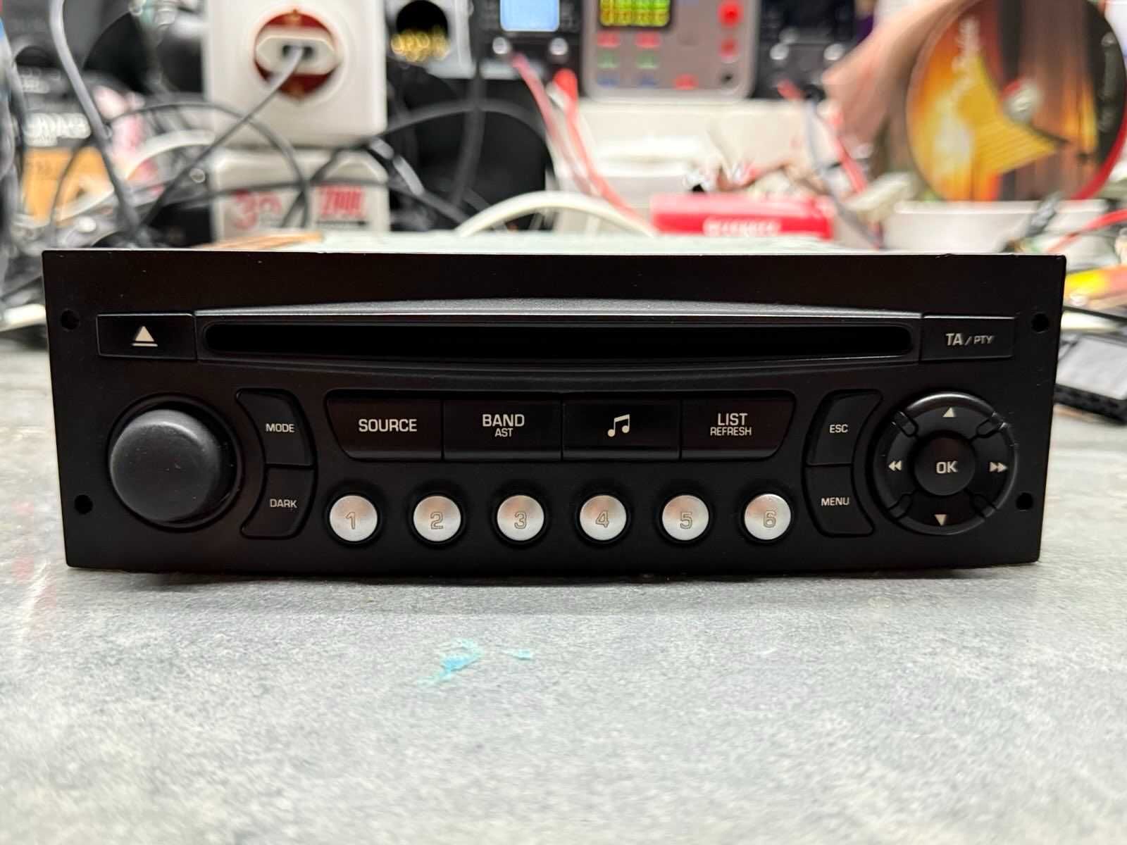 Fabryczne Radio Citroen PSARCD411-00 Peugeot Siemens VDO