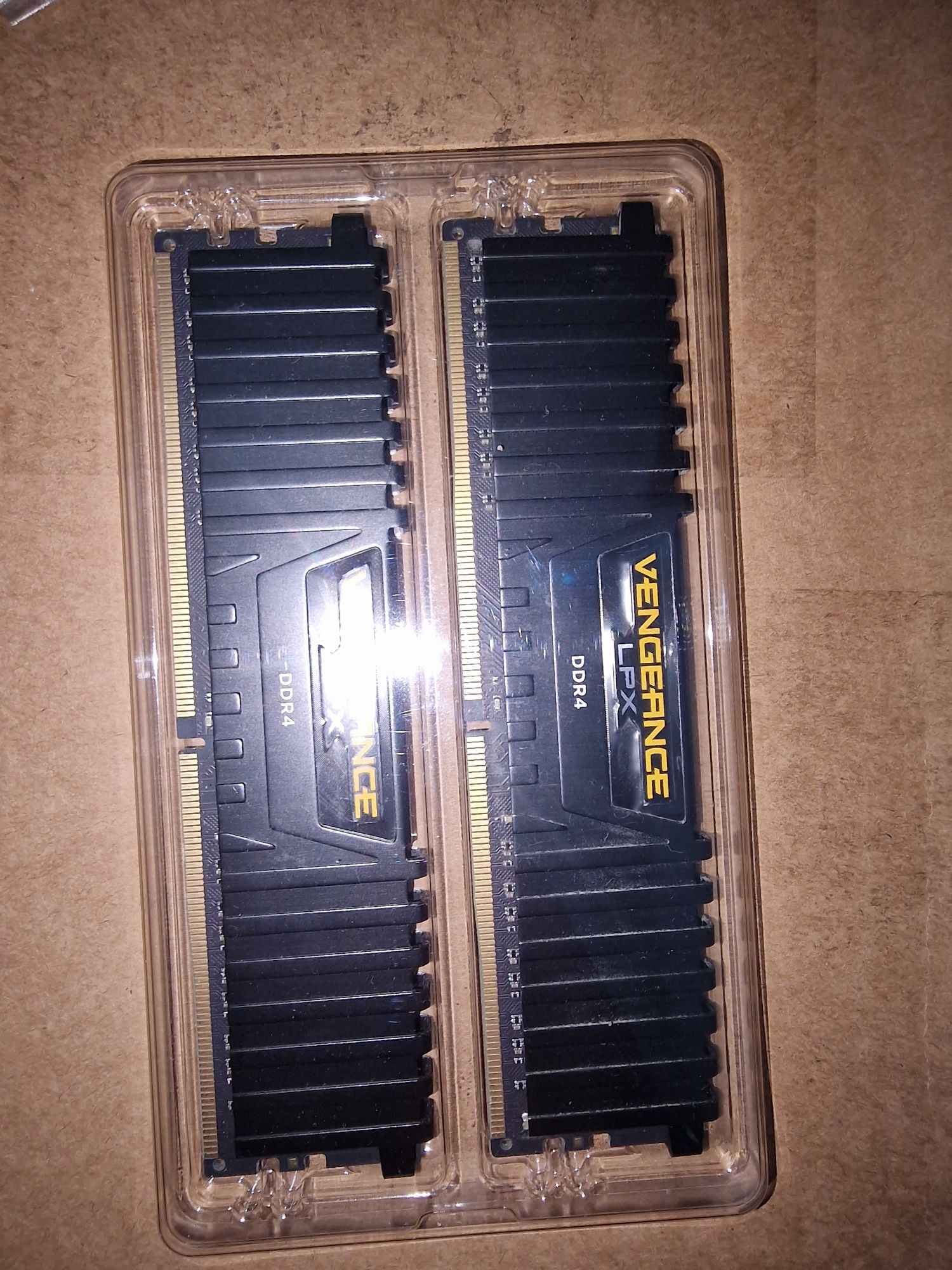 Corsair vengeance lpx 8x2gb ddr4 ram
