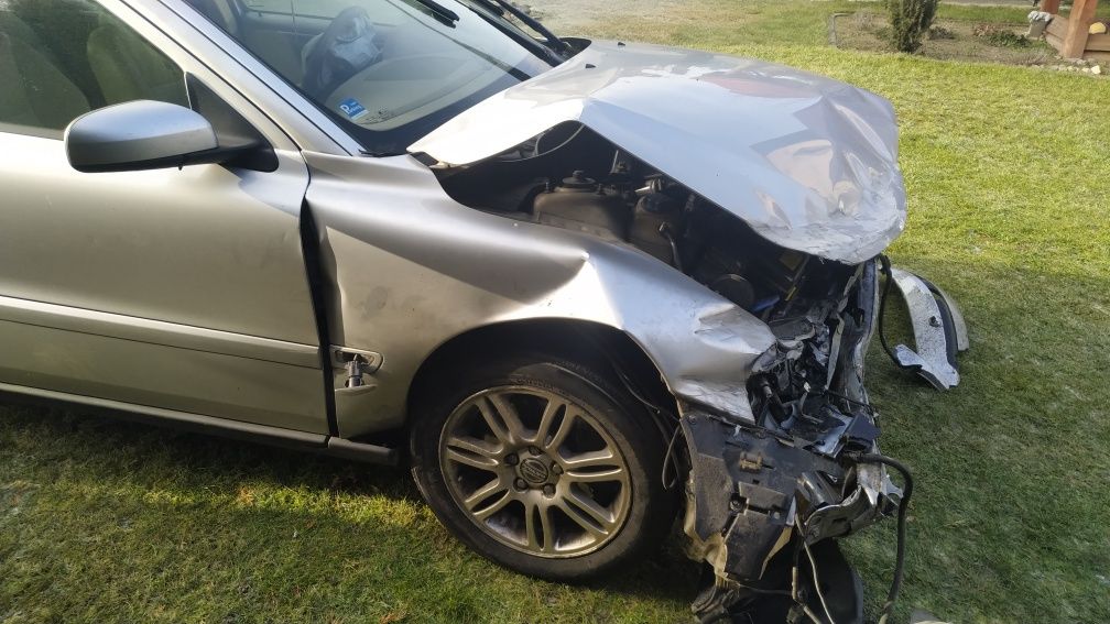 Volvo V70 polift, koła, na części, srebrny metalik 426