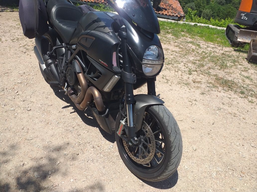 Ducati diavel strada