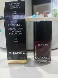 Lakier do paznokci Chanel Longue Tenue Longwear Nair Colour nr 18 vamp