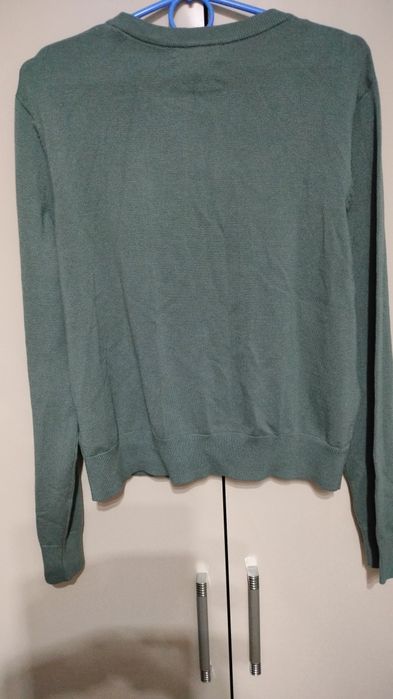 Sweterek do zapinania