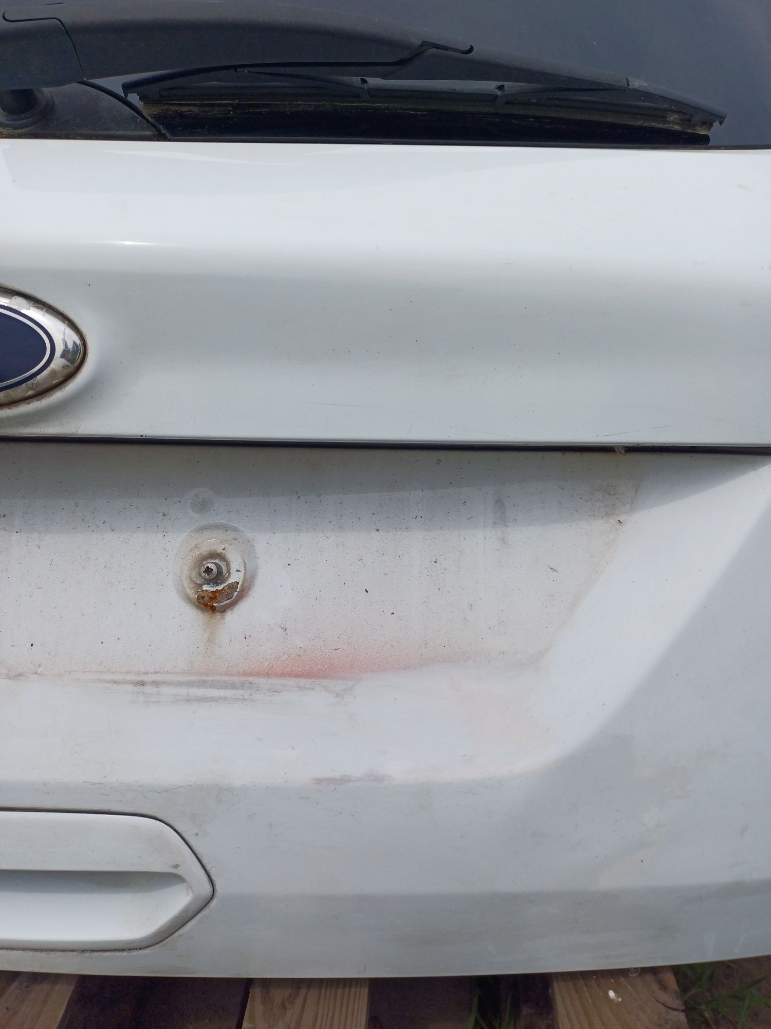 Klapa bagażnika Ford Kuga Mk 1 kolor 58 polift