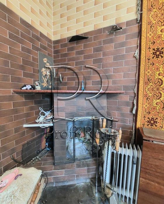 Продаж дачного будинку з ділянкою в с. Іванковичи