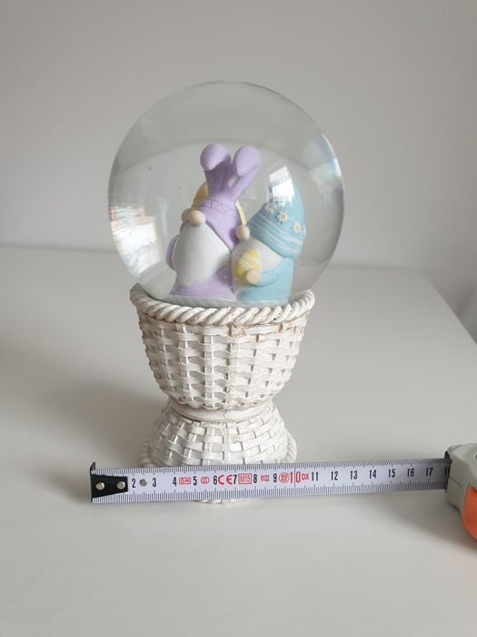 Dekoracja wielkanocna na Wielkanoc  Kula z brokatem króliczki