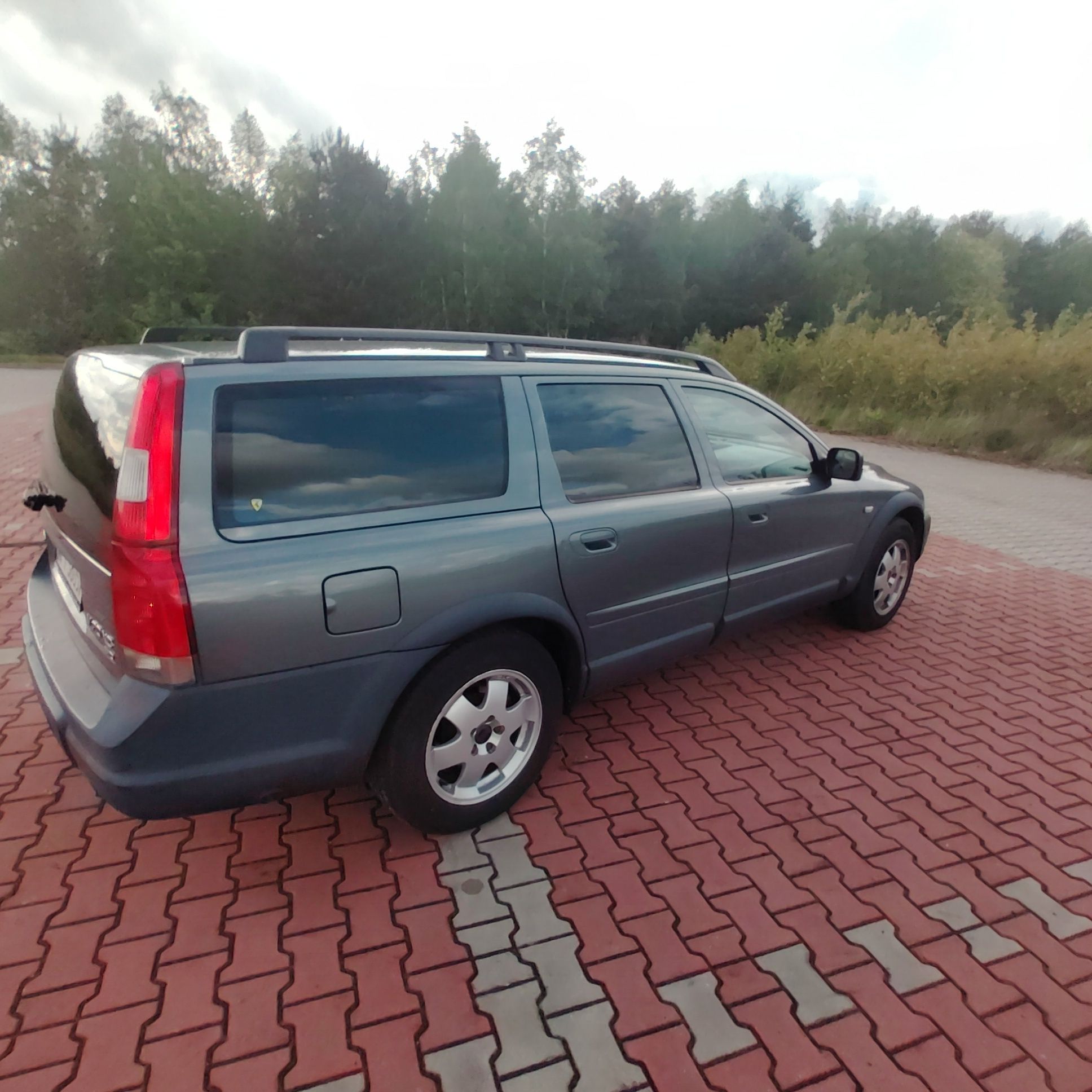 Volvo V70 XC cross country 4x4