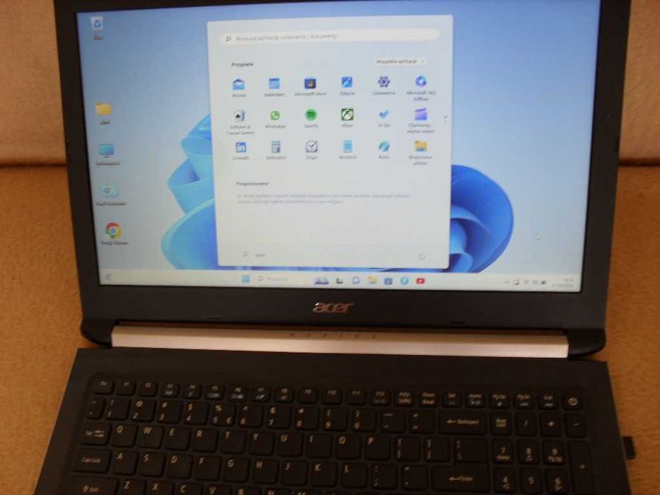 Acer i5 -7200U/ 8GB / 256 GB SSD/ 1T HDD / GoForce940MX