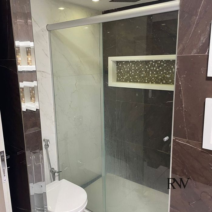 Serviços de Remodelação / Reparação, Pinturas, Cozinhas.