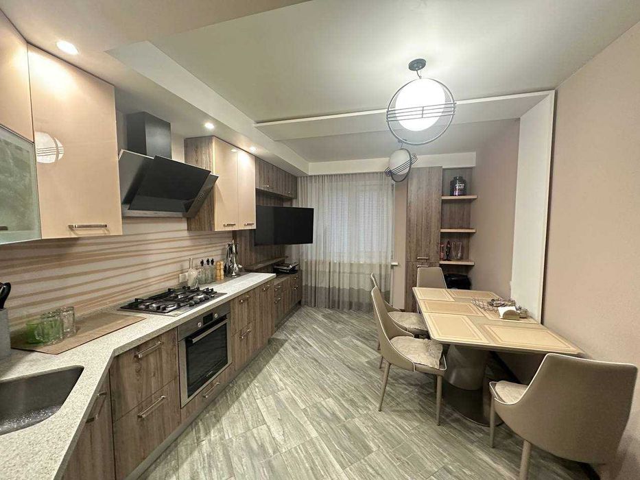 Продам 2к квартиру, ж/м Перемога-1
ЖК Набережний квартал