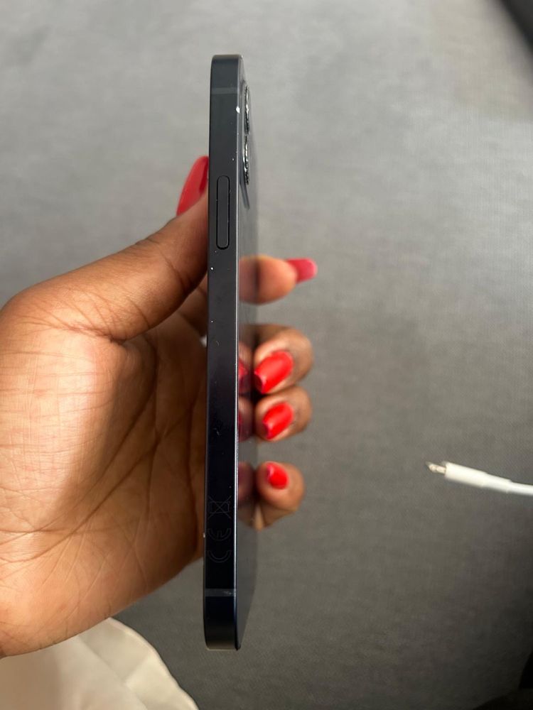 Iphone 12 , 64G para mais informações