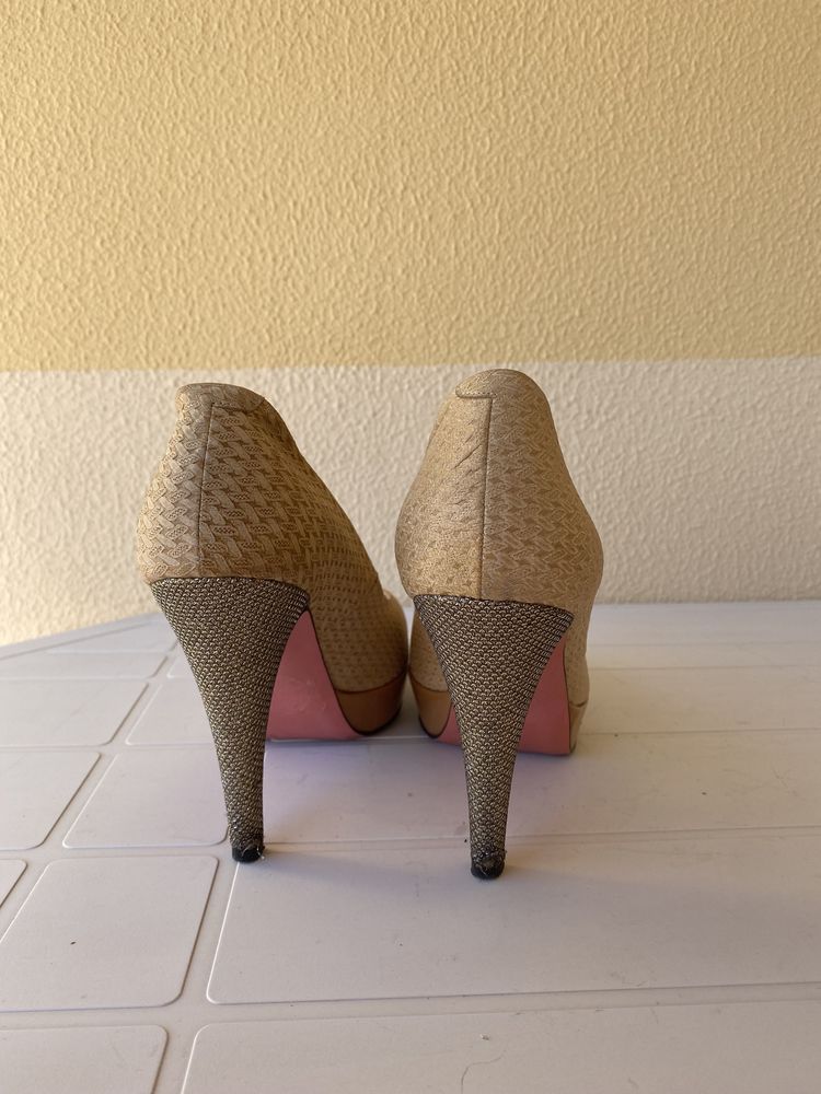 Sapatos de salto alto compensados Ana Sousa