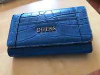 Carteira em pele da Guess