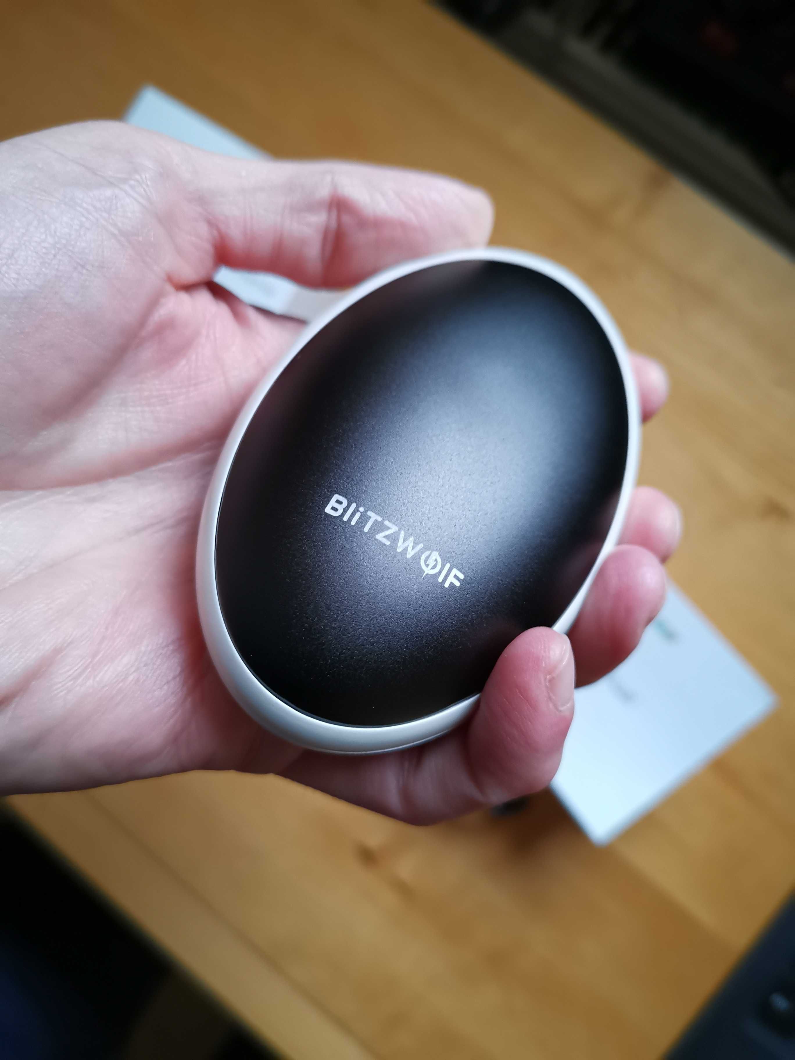 Ogrzewacz do rąk / Powerbank BlitzWolf 5200 mAh czarny