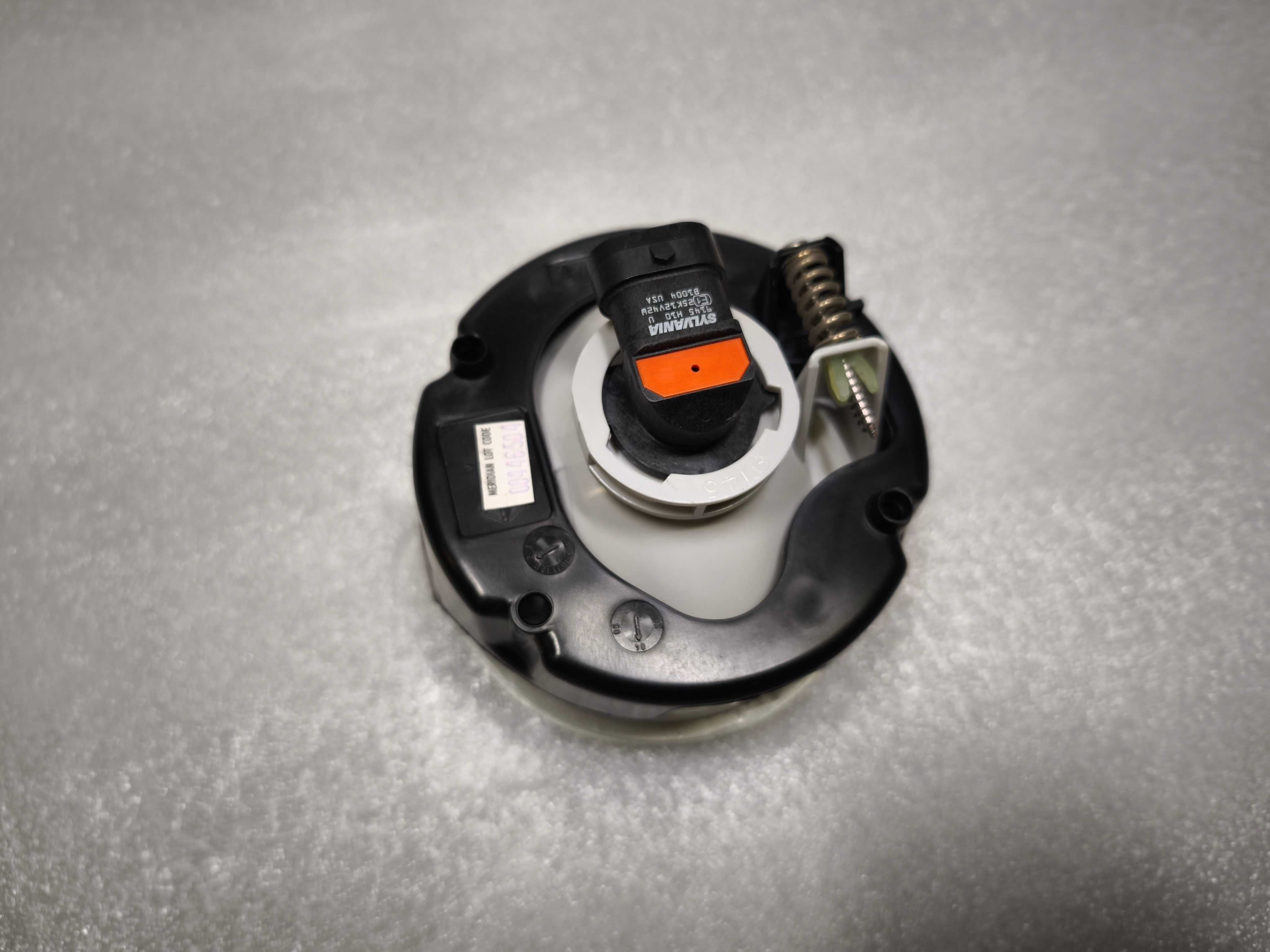Lampa przeciwmgielna halogen prawy lewy Jeep Grand Cherokee WJ -04 NOW