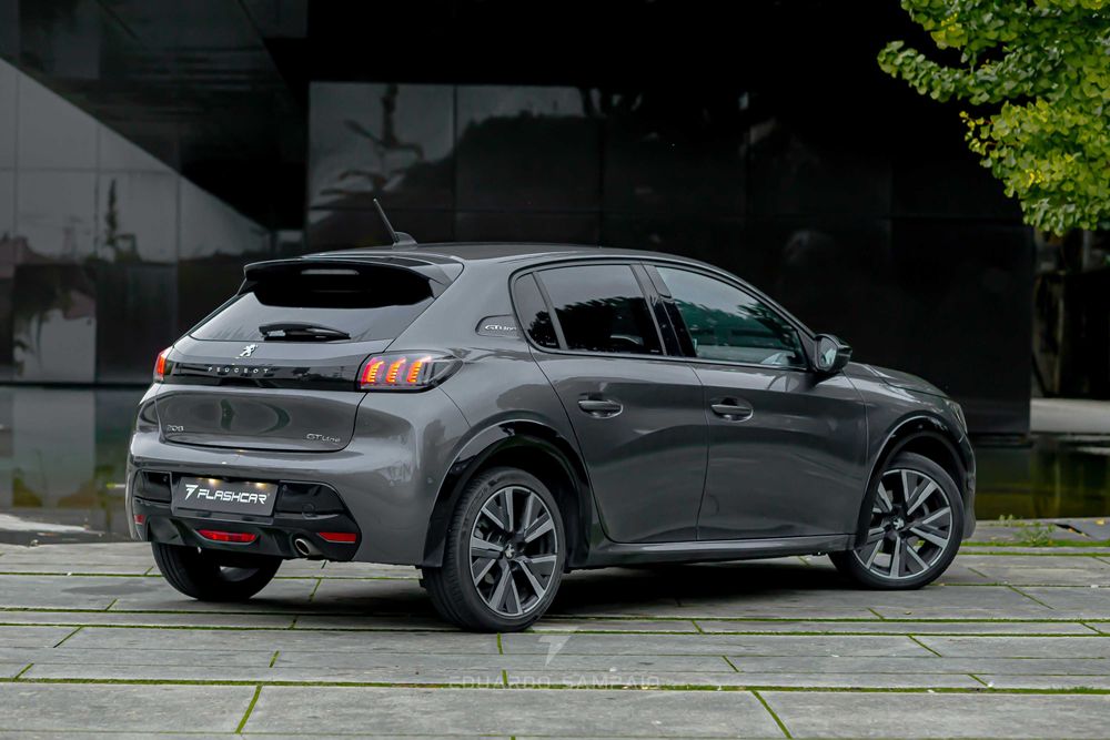 Peugeot 208 1.2 GT-Line Topo gama