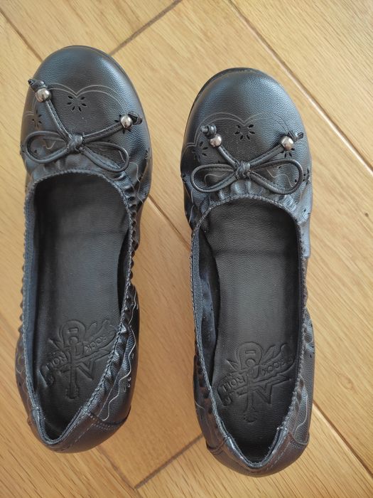 buty baleriny czarne na gumce ze sklepu Deichmann