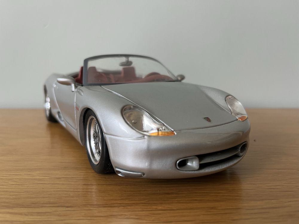 Sprzedam autko Maisto Porsche Boxster w skali 1:18
