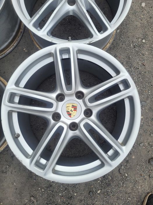 Komplet felg aluminiowych Porsche 19"