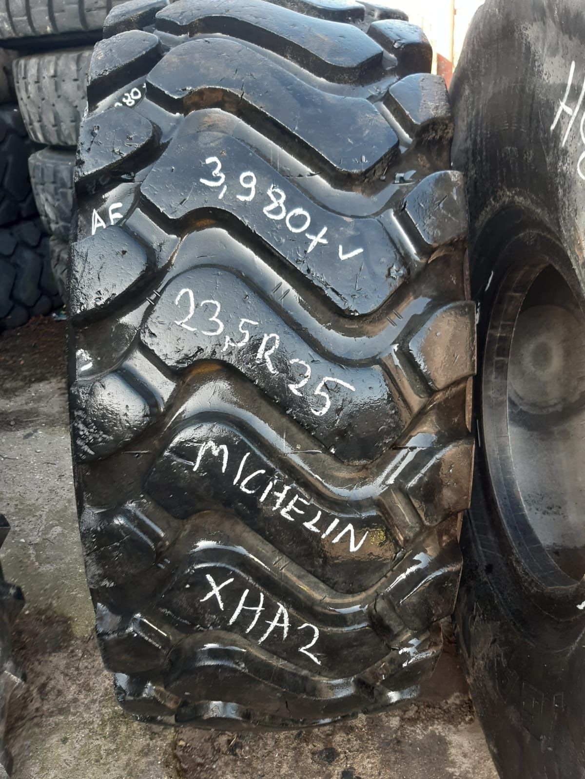 Opona 23.5R25 Michelin