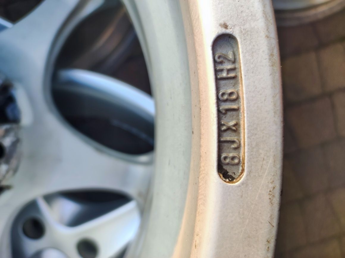 Oz Racing Antares 5x120 18 8J BMW JDM
