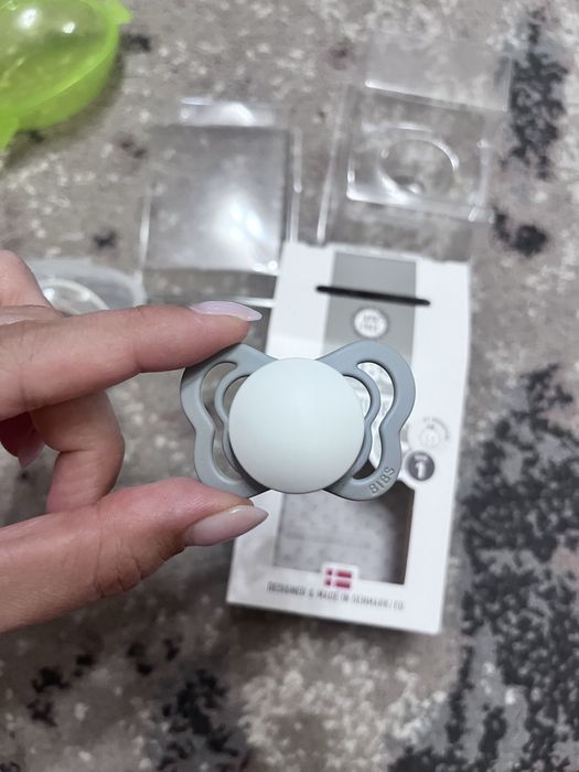 Набір сосок пустушок BIBS Colour BIBS Couture 0-6 міс контейнер футляр