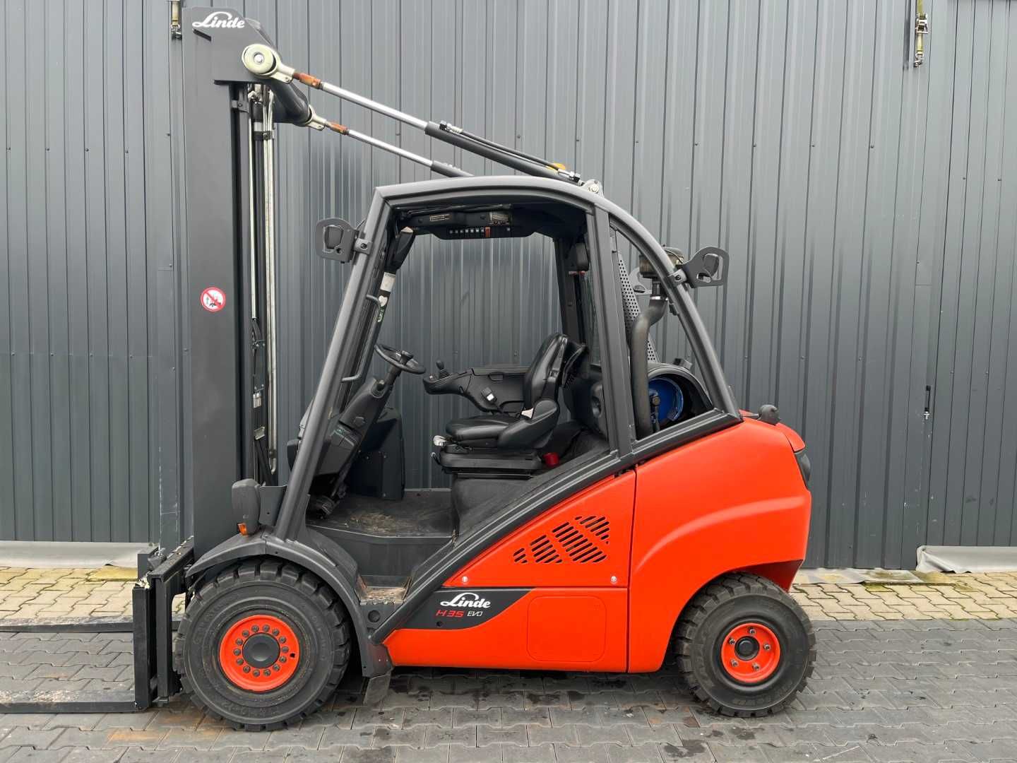 Wózek widłowy Linde H35T-02 Triplex Przesuw 2016 LPG