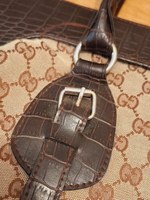 Сумка з логотипом Gucci  велика дуже красива