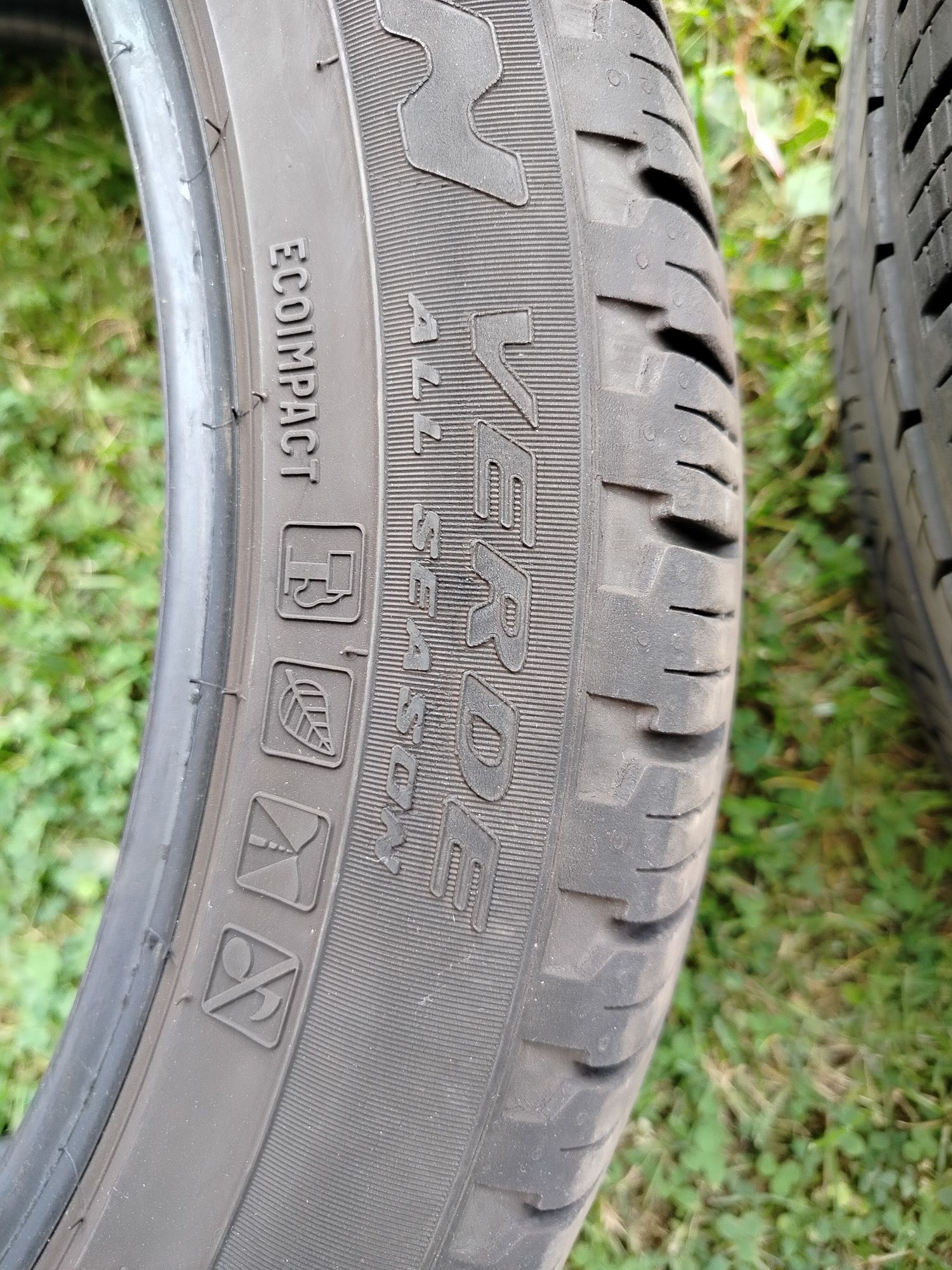 Opony całoroczne 245/45 R19