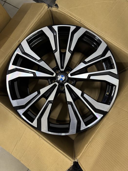 Оригінальний individual V-spoke style 914 диск на BMW X7 G07 R23