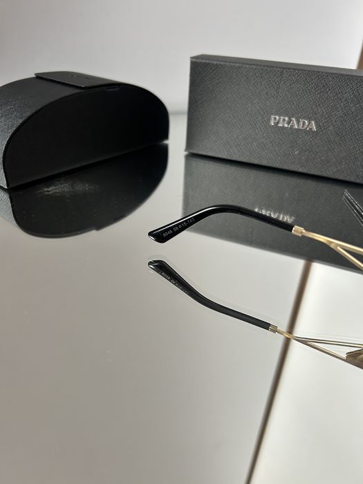 Okulary przeciwsłoneczne „prada” złote