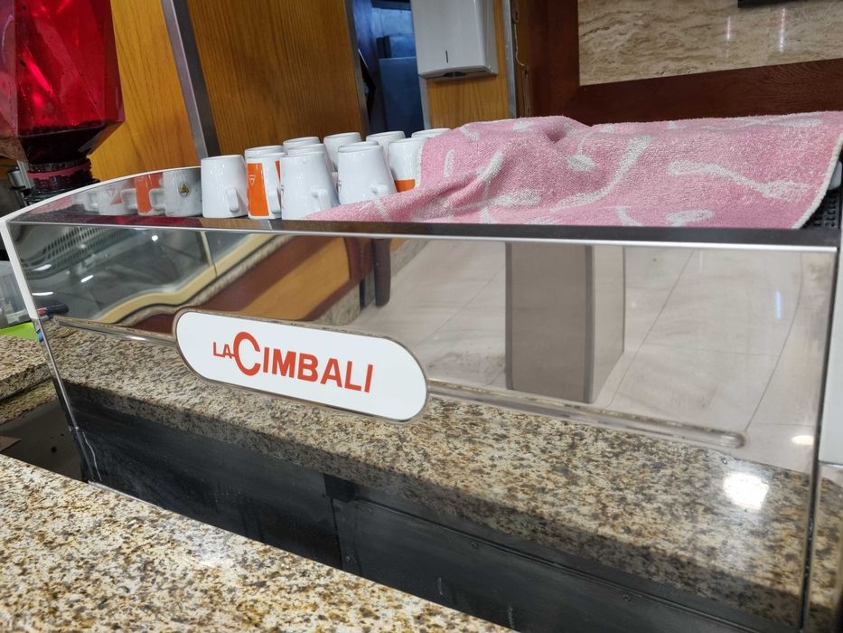 Máquina de café La Cimbali - usada