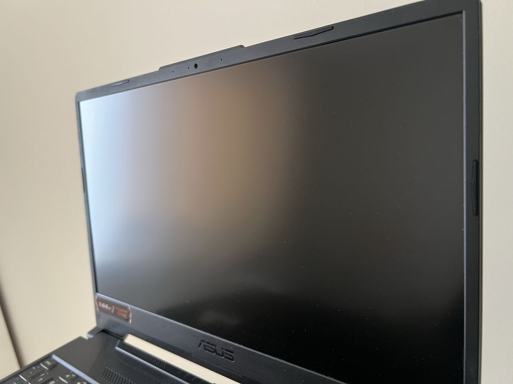 Laptop Asus TUF Gaming F15 i5-11400H /16 GB/512 GB/RTX 3050 Ti/144hz