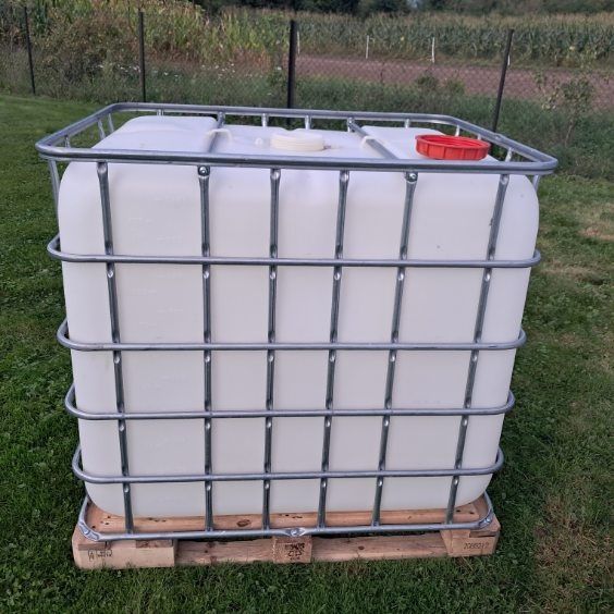 Mauzer. Zbiornik na wodę 1000l