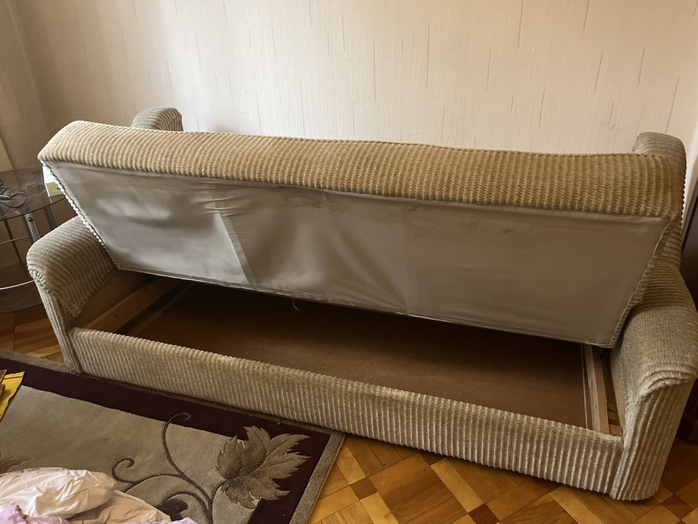 Komplet meble tapicerowane kanapa rozkladana i dwa fotele stan b.dobry